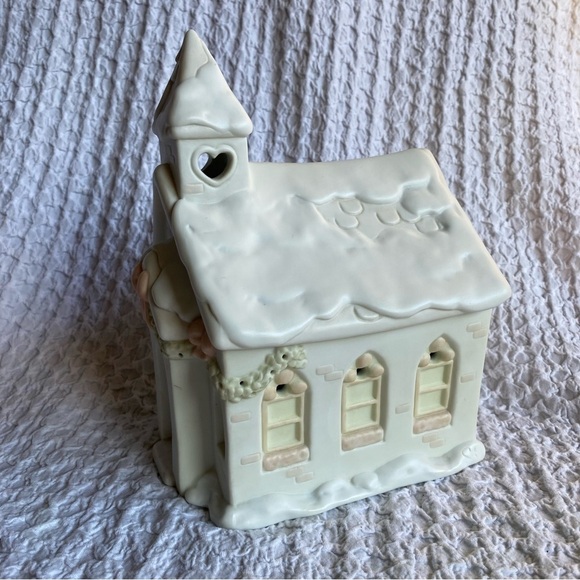 Vintage Enesco Precious Moments Sugar Town Chapel light up house - Picture 9 of 10